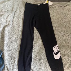 Women’s Small high rise Nike leggings